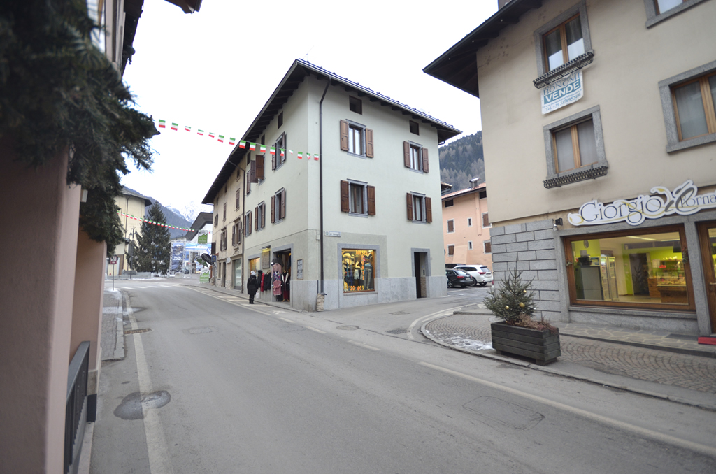 Casa Sweet Home Pinzolo vista dalla strada, centro di Pinzolo